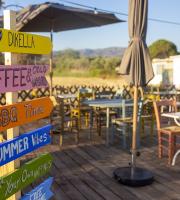 Oasis – Coffee, Food & More Παραλία Δικέλλων | Καλοκαίρι όπως το ονειρεύεσαι!