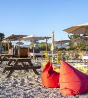 Oasis – Coffee, Food & More Παραλία Δικέλλων | Καλοκαίρι όπως το ονειρεύεσαι!