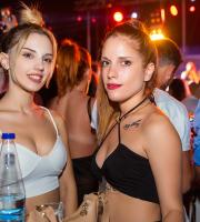 Μας "μάγεψε" η Κατερίνα Λιόλιου στο Yacht Club - Δείτε video και φωτος