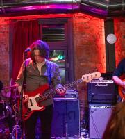 Τα "Μωρά στη Φωτιά" έβαλαν "φωτιά" στην μουσική σκηνή του Κυβερνείου