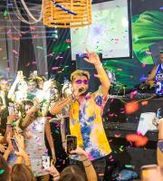 "Παίχτηκε πάρτυ στο Reina" με τον FY να ξεσηκώνει τον κόσμο!