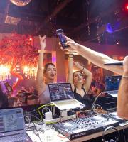 Φωτορεπορτάζ από το live του Hawk στο Prive Red στην Αλεξανδρούπολη!