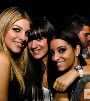 Το αδιαχώρητο στο opening του Prive Club την Παρασκευή.