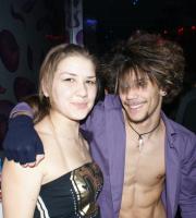 Χαμός στο Club Genial με νέα πρόσωπα και πολύ κέφι.