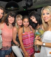 Strip show party στο Reina summer club την Πέμπτη 17 Ιούνη.