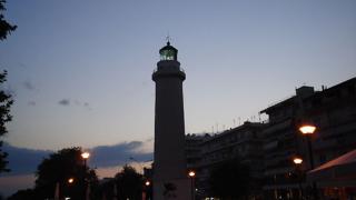 Αλεξανδρούπολη: Καμία ρύθμιση για τη στάθμευση των μοτοποδηλάτων στο κέντρο.