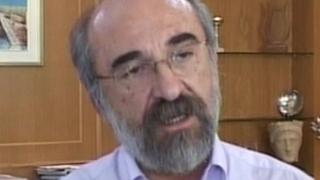 Β. Λαμπάκης: «Ασύδοτη και άνευ ουσιαστικών κριτηρίων απόλυση».