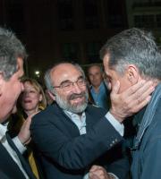 Φωτορεπορτάζ από την άφιξη του Βαγγέλη Λαμπάκη στο εκλογικό κέντρο της παράταξης.