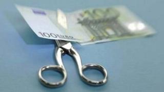 Το 'κούρεμα' άρχισε – Σοκ στα Επιμελητήρια!