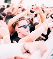 Φωτογραφίες από το set του Culoe de Song στο Yacht club, στην Αλεξανδρούπολη