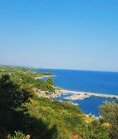 Η θέα από την σπηλιά του Κύκλωπα