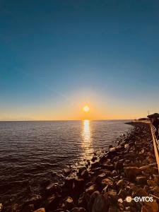 Το Θρακικό Πέλαγος κατά το ηλιοβασίλεμα 