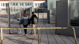 Αλλάζει ο αριθμός των self test για μαθητές & εκπαιδευτικούς - Πως θα γίνουν οι εξετάσεις στα ΑΕΙ