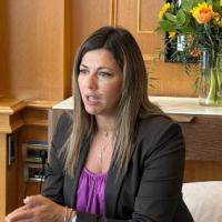 Στην Αλεξανδρούπολη η Σοφία Ζαχαράκη για τον αγιασμό στο ΙΕΚ Τουρισμού (video)