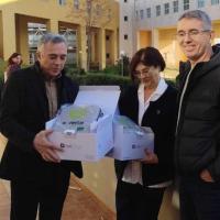 Δωρεά απινιδωτών στο ΠΓΝΑ: Ενισχύεται το πρωτόκολλο «Μπλε Κωδικός» για άμεσες παρεμβάσεις καρδιακής ανακοπής