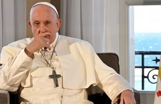 Σε ηλικία 89 ετών απεβίωσε ο Πάπας Φραγκίσκος, πνευματικός ηγέτης της Καθολικής Εκκλησίας.