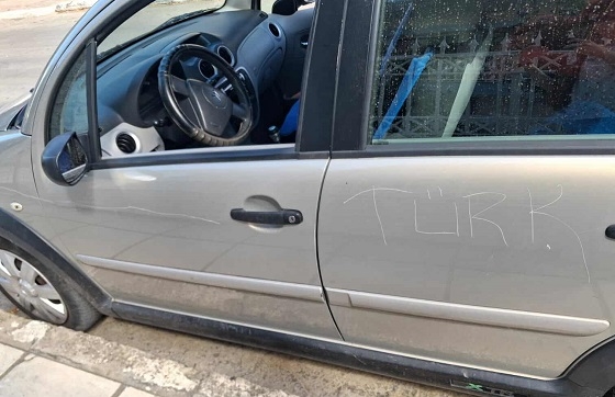 Βανδαλισμός αυτοκινήτου στο πάρκινγκ του γηπέδου Αλεξανδρούπολης.