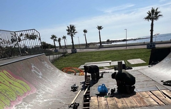 Παραδόθηκε προς χρήση η πίστα skateboard στην Αλεξανδρούπολη, μετά την ανακαίνισή της.