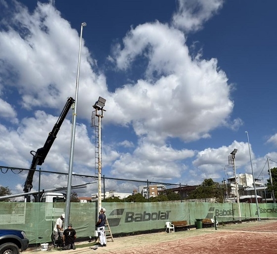 Στους νέους μεταλλικούς ιστούς, θα τοποθετηθεί σύστημα φωτισμού LED.