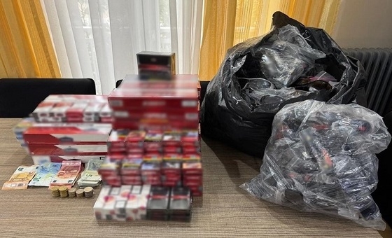 Τα λαθραία προϊόντα κατασχέθηκαν από την Αστυνομία.