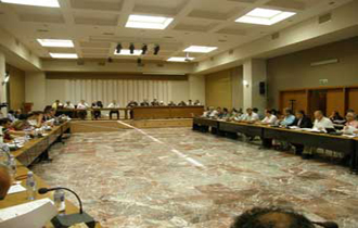 Η καθυστέρηση πληρωμών φαίνεται ότι πλέον αφορά και τους αιρετούς.