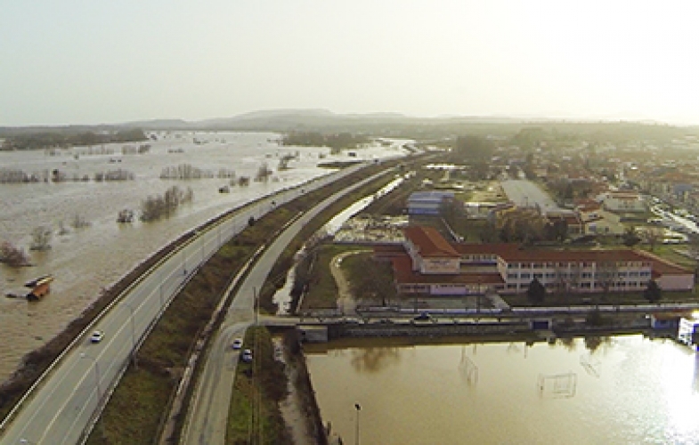 Πάνω από το Σουφλί στις 16:00, 5 Φεβρουαρίου 2015.