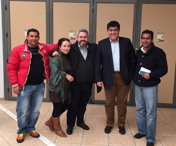 Τρόφιμα και είδη πρώτης ανάγκης για αδύναμες οικονομικά οικογένειες.