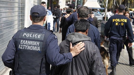 Διακίνηση μεταναστών στον Έβρο: Έτσι λειτουργούν τα κυκλώματα