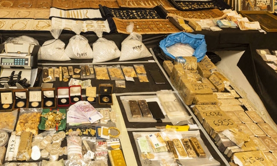 Μερικά από τα ευρήματα των αστυνομικών από τις έρευνες στην Αθήνα