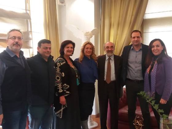 350 αθλήτριες από 18 χώρες έρχονται στην Αλεξανδρούπολη & την τοποθετούν στον παγκόσμιο κολυμβητικό χάρτη