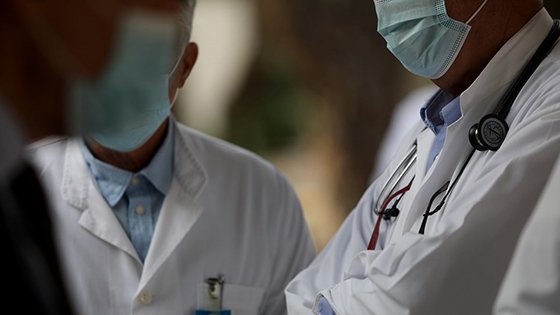 Για τυχόν διευκρινήσεις, οι ενδιαφερόμενοι πολίτες μπορούν να επικοινωνούν με τον θεράποντα ιατρό τους.