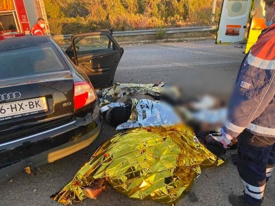 8 ενήλικες και 1 παιδί απεγκλωβίστηκαν από Ι.Χ. στο Αρδάνιο (φώτο)