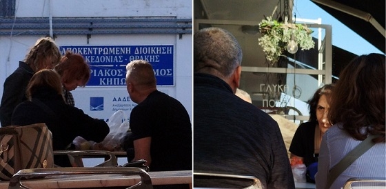 Ταπεράκια και σακούλες με φαγητά φέρνουν μαζί τους Τούρκοι τουρίστες.