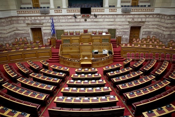 Επίσημα πλέον στη Βουλή το θέμα με αγοραπωλησίες ακινήτων στις παραμεθόριες περιοχές.