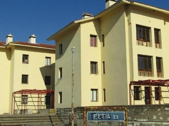 Η φοιτήτρια καταγγέλλει ότι η πρυτανεία του ΔΠΘ κάλεσε εκείνη και άλλους 20 εστιακούς φοιτητές να αποχωρήσουν από τα δωμάτιά τους.