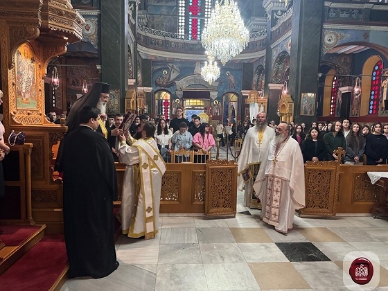 Βραδινή Θεία Λειτουργία για μαθητές, ενόψει των πανελληνίων εξετάσεων.