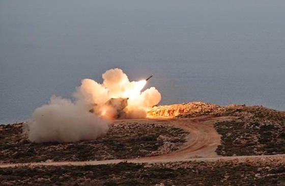 Στην παραλία των Πετρωτών απαγορεύεται κάθε κίνηση ή παραμονή πλωτού μέσου κατά την ώρα των βολών, για την αποφυγή ατυχημάτων.