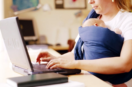 Αυξάνεται η άδεια μητρότητας: Ποιες τη δικαιούνται