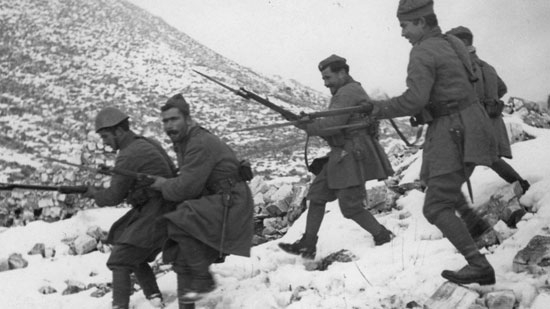 Την ανέγερση μνημείου για τους πεσόντες μουσουλμάνους Έλληνες στο αλβανικό μέτωπο ζητούν 3 βουλευτές