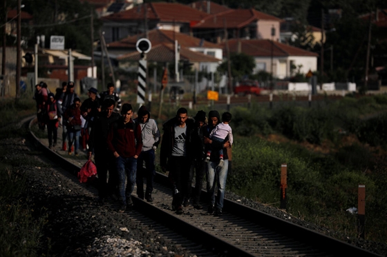 Το πέρασμα στον Έβρο – Οδοιπορικό με τον φακό του Reuters