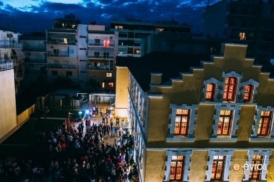 Η Δημοτική Βιβλιοθήκη Αλεξανδρούπολης μέσα από μια νυχτερινή καλοκαιρινή λήψη!