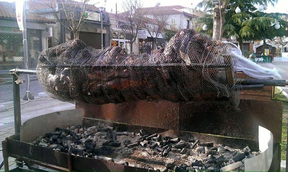 Φέρες: Η μεγαλύτερη σούβλα της χρονιάς είναι και πάλι γεγονός!