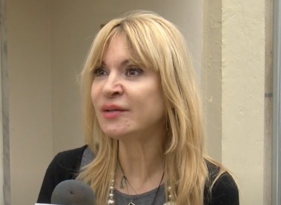 Η Ελένη Πλακωτή παραμένει στη θέση της.