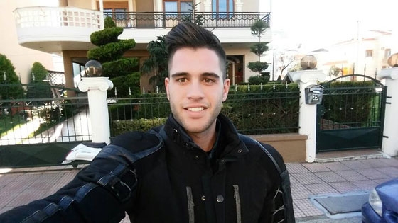 Αλεξανδρουπολίτης αστυνομικός έσωσε νεαρή κολυμβήτρια στον Άλιμο (video)