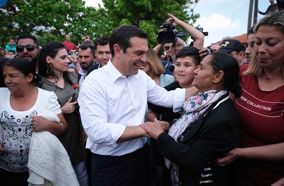 Στιγμιότυπο από την επίσκεψη του Τσίπρα στα Κιμμέρεια Ξάνθης