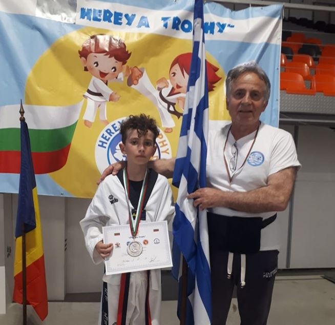 "Αργυρός" ο Λούκαρης Στέφανος από τις Φέρες στο Διεθνές Πρωτάθλημα TAEKWONDO