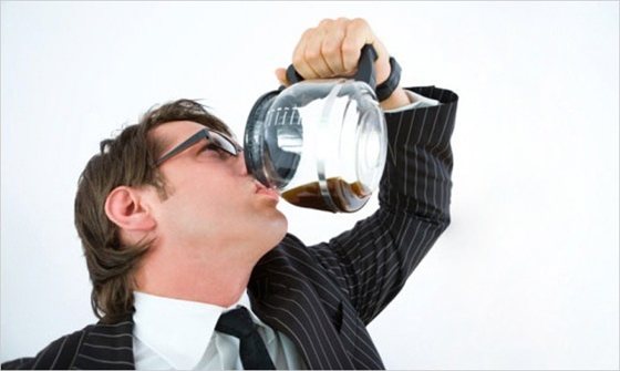 Εθισμός στην καφεΐνη: τι συμβαίνει πραγματικά;