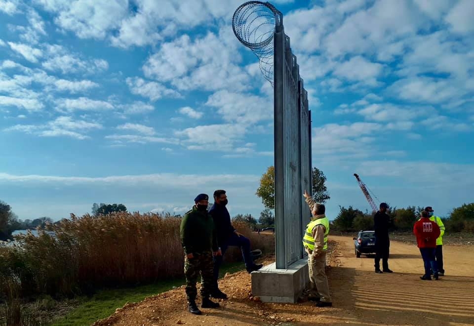 Προχωράει η κατασκευή του φράχτη στον Έβρο (φωτο)