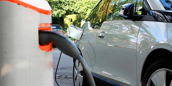 Σχέδια Φόρτισης Ηλεκτρικών Οχημάτων: Τι ποσά παίρνουν οι δήμοι του Έβρου