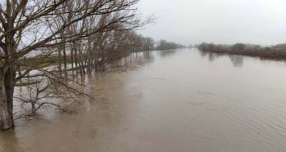Συνεχίζεται η άνοδος της στάθμης των υδάτων στην περιοχή του Πετάλου.